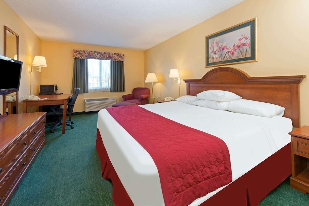 College Hotel 2*